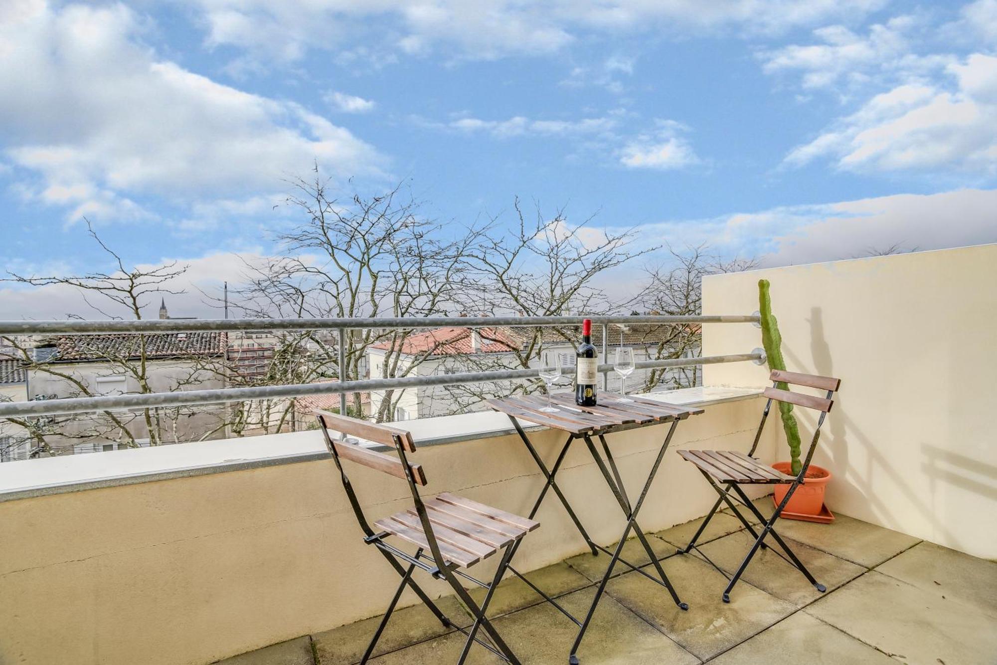 Apartament Votre Escale - Le Petit Montmartre Niort Zewnętrze zdjęcie
