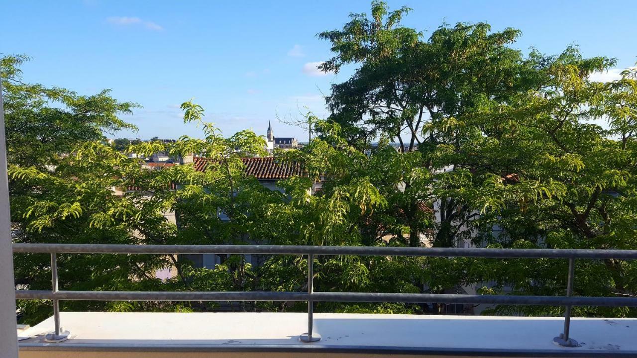 Apartament Votre Escale - Le Petit Montmartre Niort Zewnętrze zdjęcie